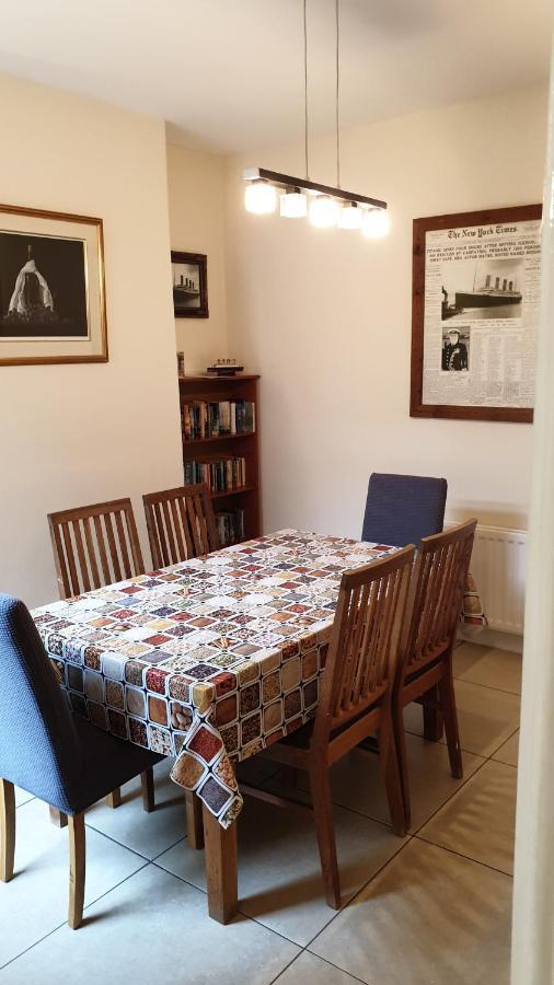 Private Home Titanic History Belfast Extérieur photo